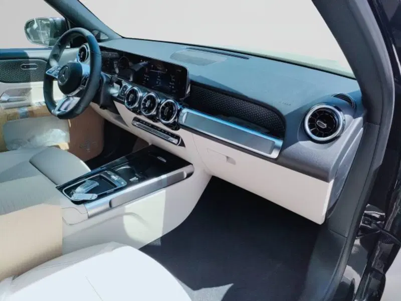 Mercedes-Benz GLB nuova a Teramo (10)