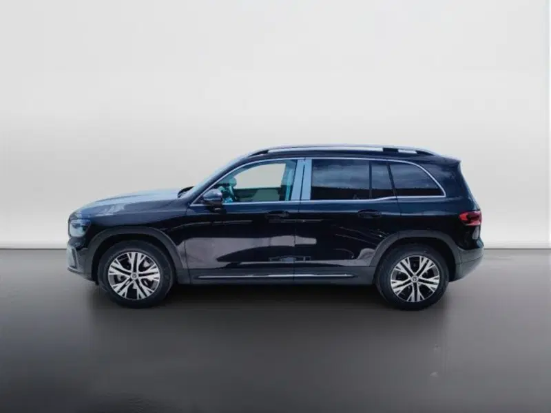 Mercedes-Benz GLB nuova a Teramo (3)