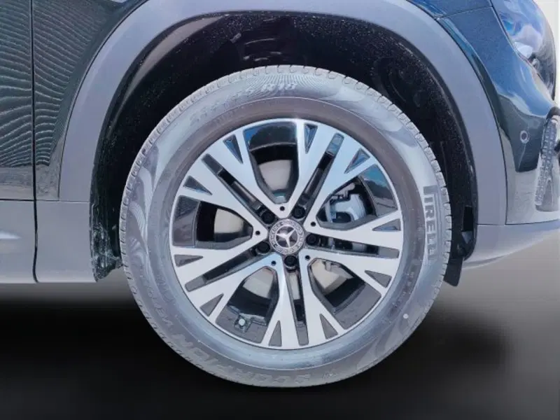 Mercedes-Benz GLB nuova a Teramo (6)