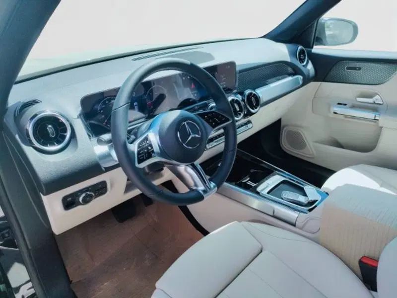 Mercedes-Benz GLB nuova a Teramo (8)