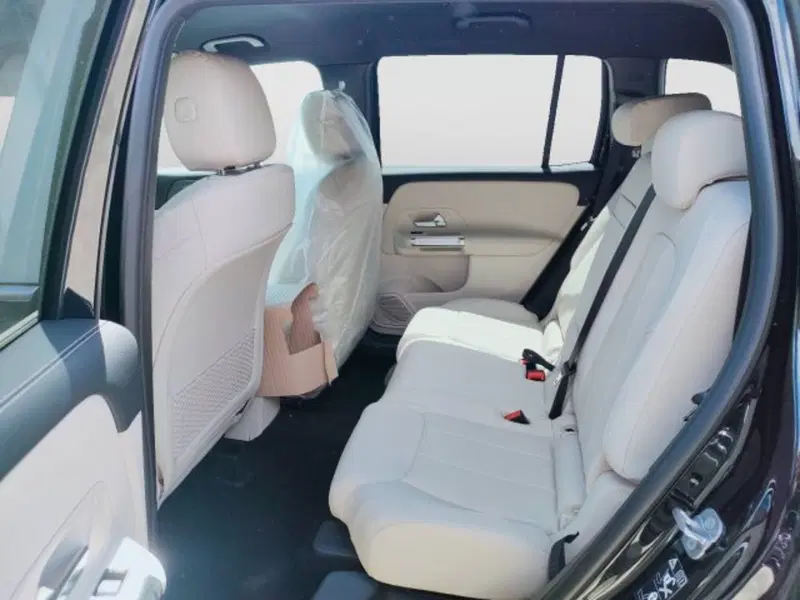 Mercedes-Benz GLB nuova a Teramo (9)