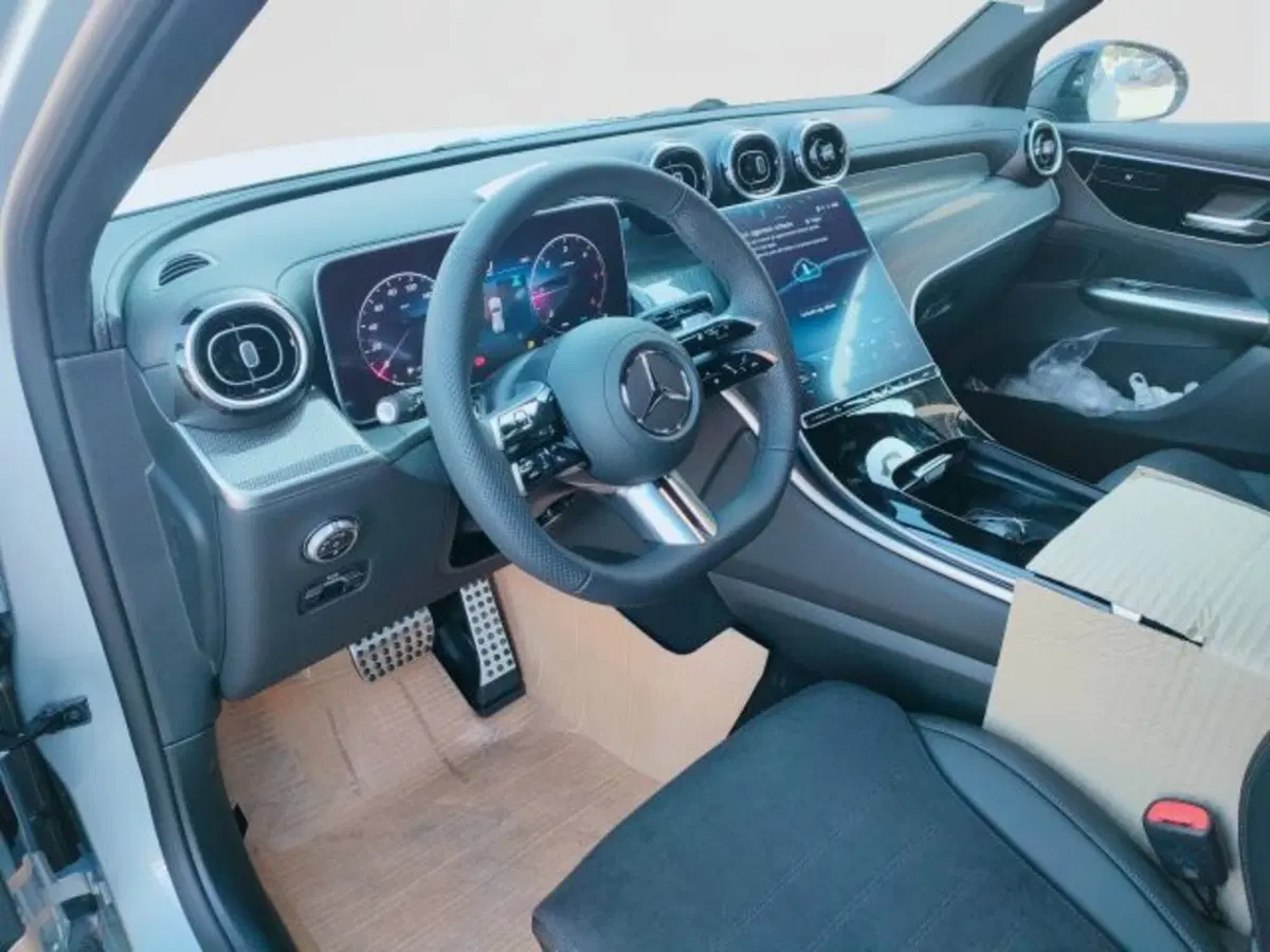 Mercedes-Benz GLC SUV nuova a Teramo (8)