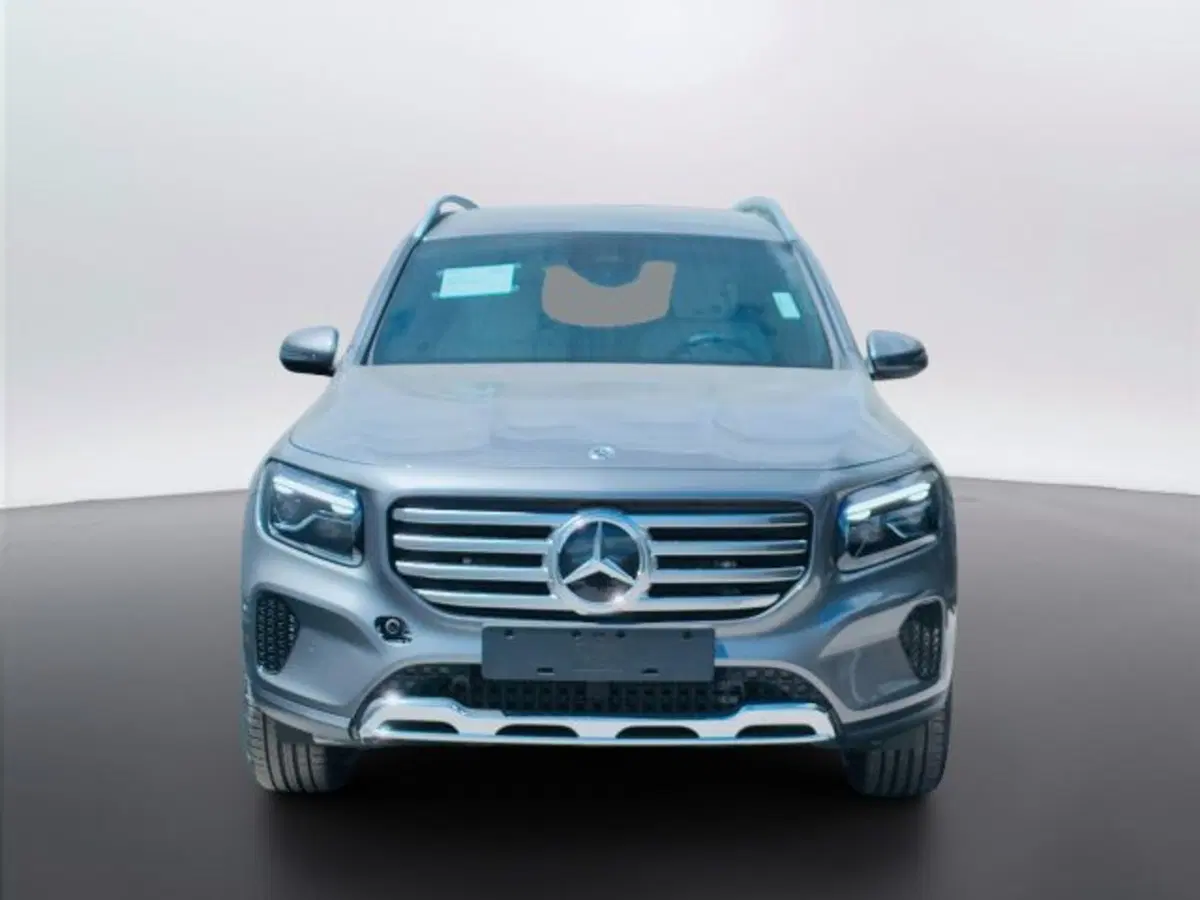 Mercedes-Benz GLB nuova a Teramo (2)
