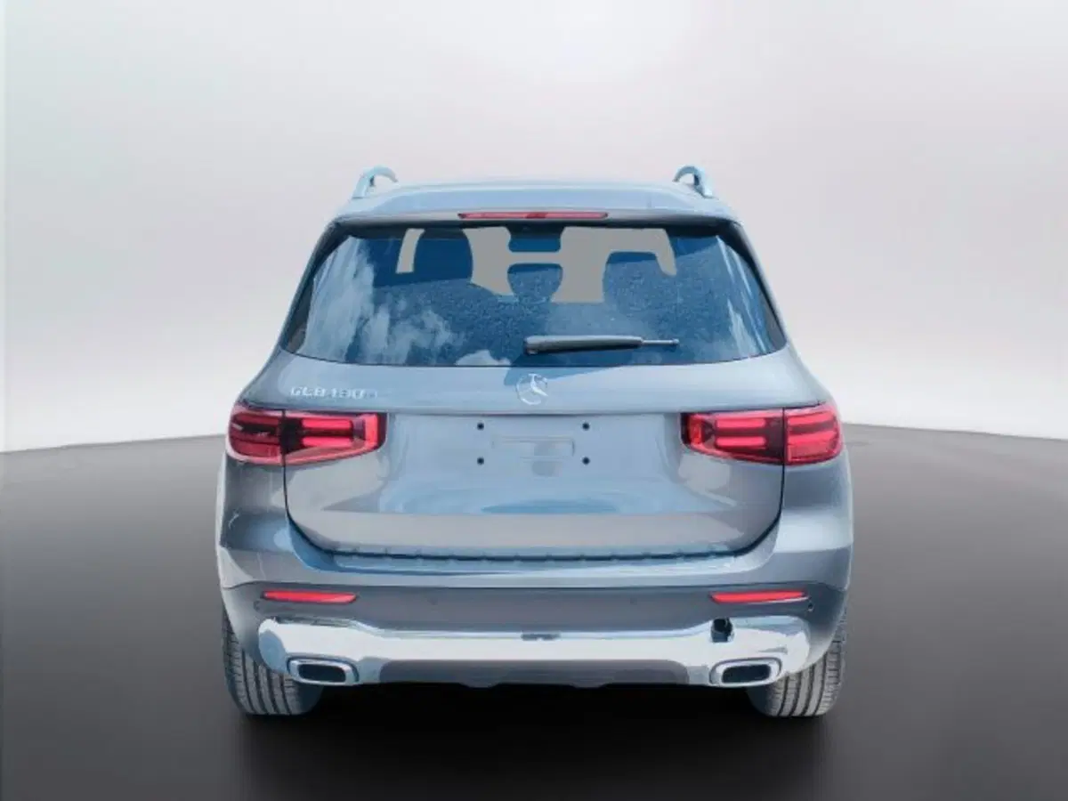 Mercedes-Benz GLB nuova a Teramo (4)