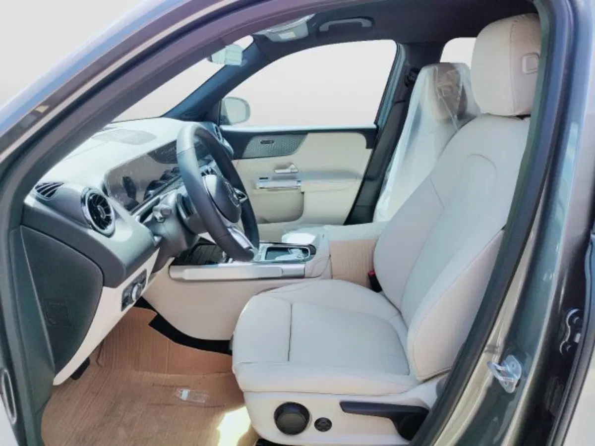 Mercedes-Benz GLB nuova a Teramo (9)
