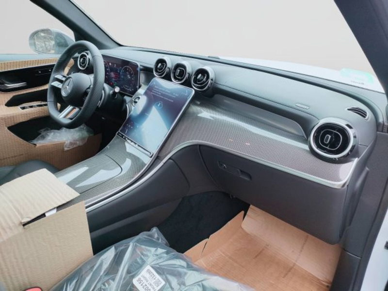 Mercedes-Benz GLC SUV nuova a Teramo (10)