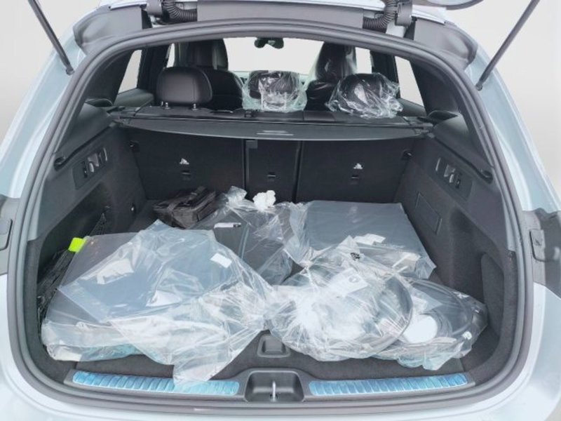 Mercedes-Benz GLC SUV nuova a Teramo (5)
