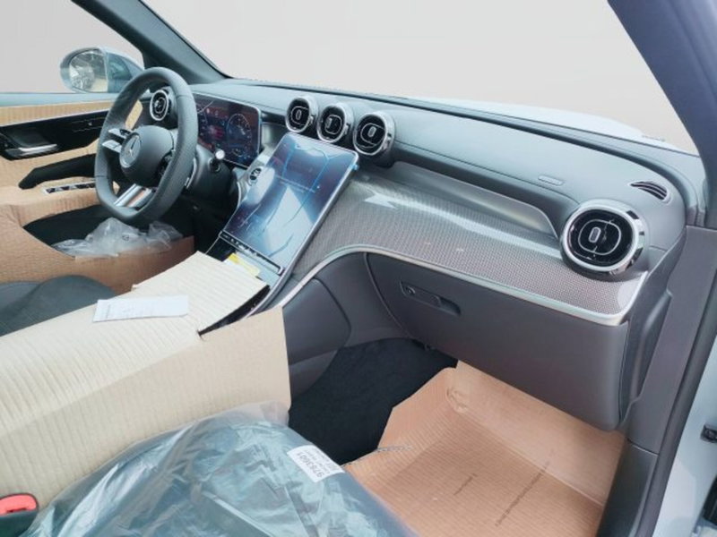 Mercedes-Benz GLC SUV nuova a Teramo (9)