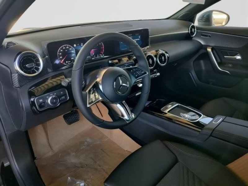 Mercedes-Benz Classe A nuova a Teramo (11)