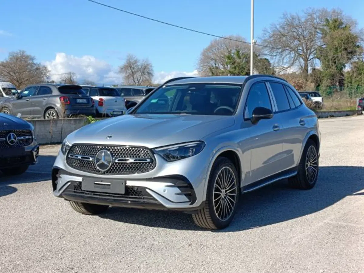 Mercedes-Benz GLC SUV nuova a Teramo