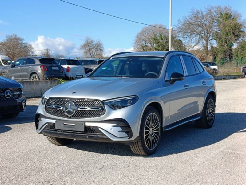 Mercedes-Benz GLC SUV nuova a Teramo