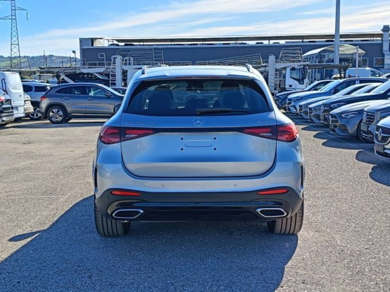 Mercedes-Benz GLC SUV nuova a Teramo (4)