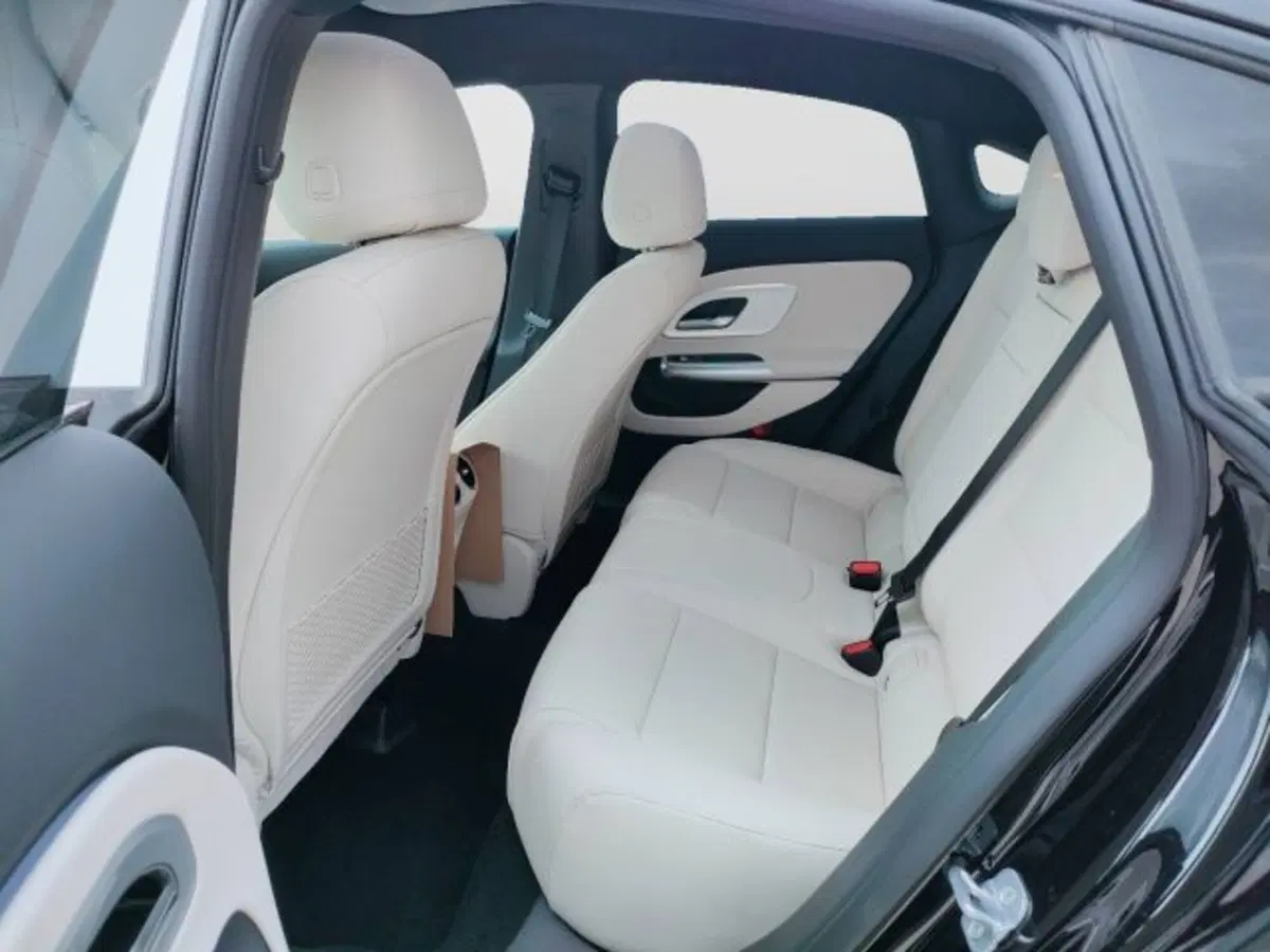 Mercedes-Benz CLA EQ nuova a Teramo (11)