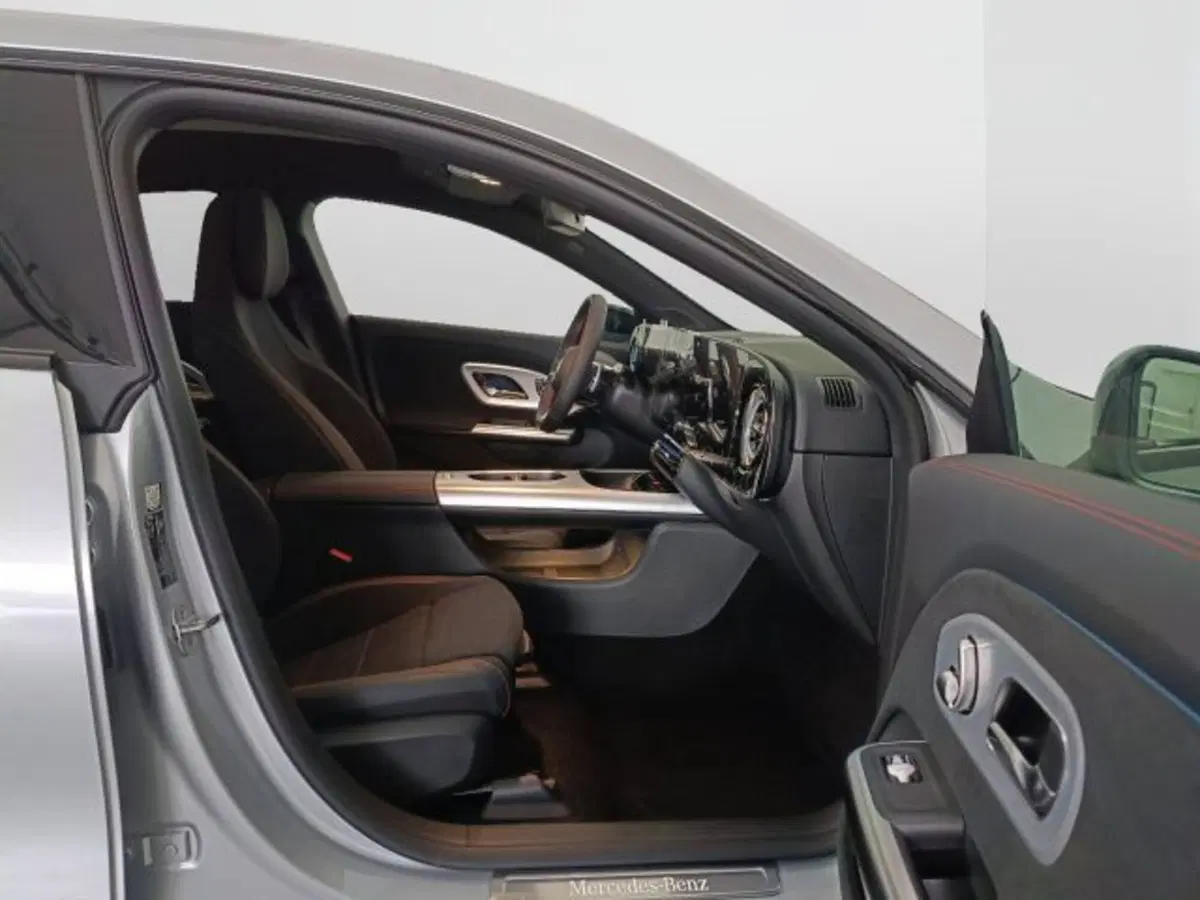 Mercedes-Benz CLA EQ nuova a Teramo (11)