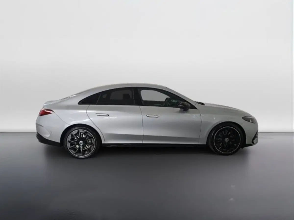 Mercedes-Benz CLA EQ nuova a Teramo (3)
