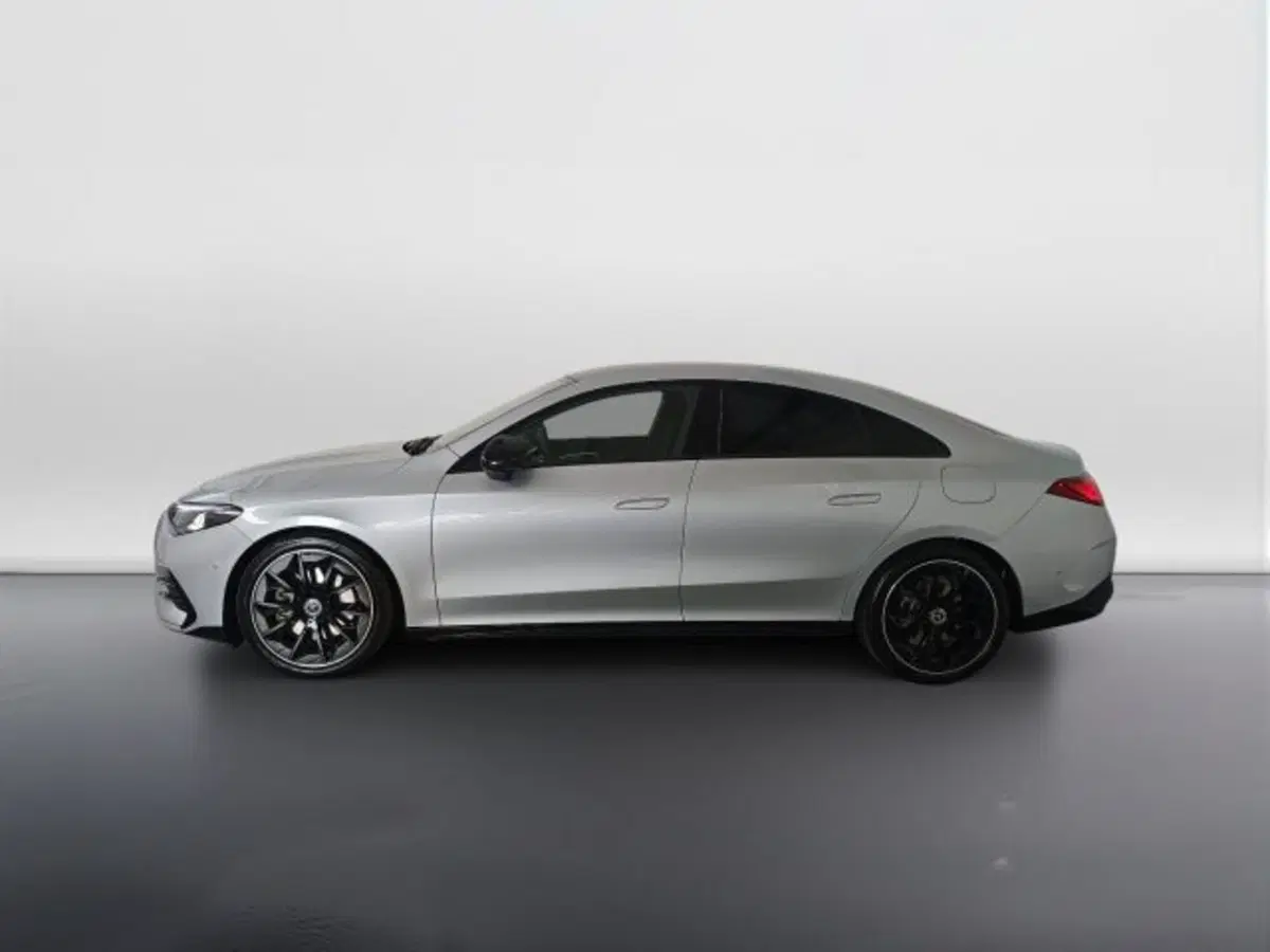 Mercedes-Benz CLA EQ nuova a Teramo (6)