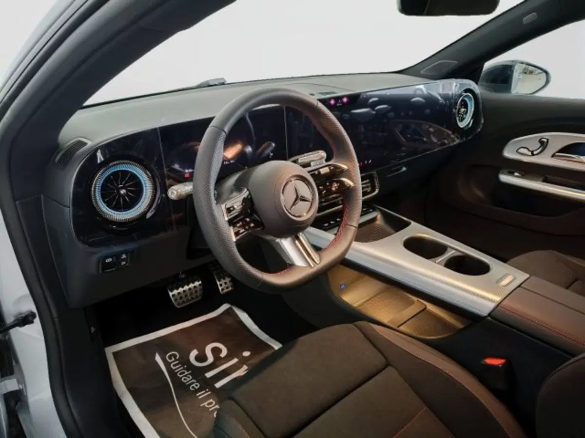 Mercedes-Benz CLA EQ nuova a Teramo (7)