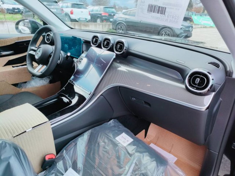 Mercedes-Benz GLC SUV nuova a Teramo (10)