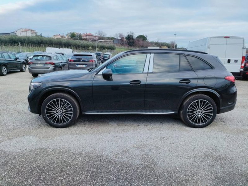 Mercedes-Benz GLC SUV nuova a Teramo (3)