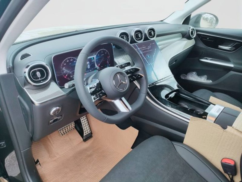 Mercedes-Benz GLC SUV nuova a Teramo (10)