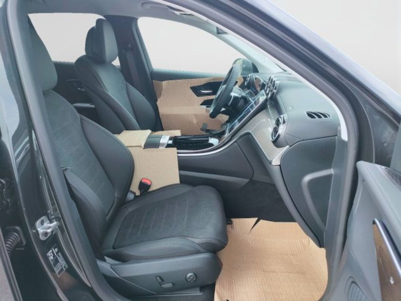 Mercedes-Benz GLC SUV nuova a Teramo (12)