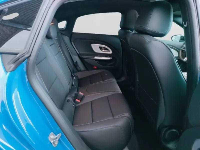 Mercedes-Benz CLA EQ nuova a Teramo (11)