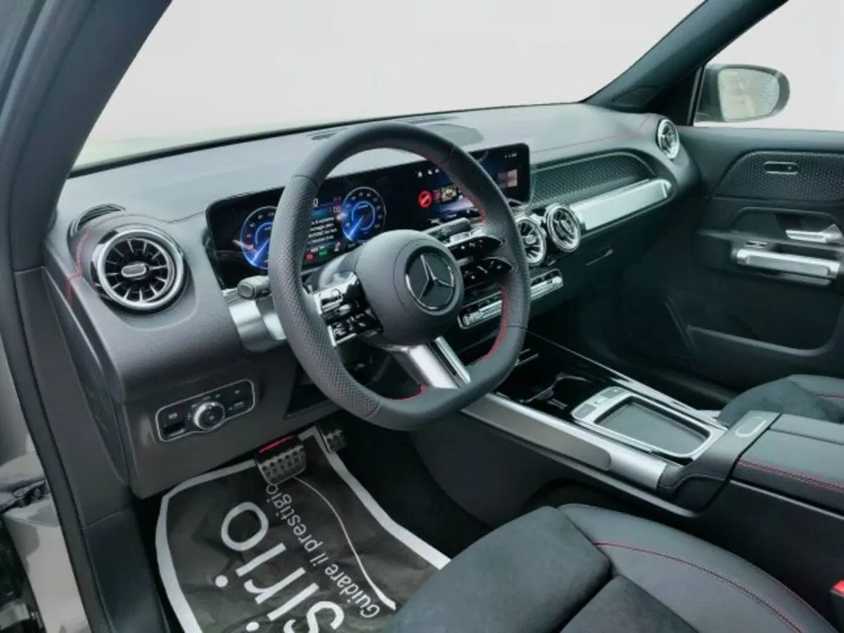 Mercedes-Benz EQB nuova a Teramo (10)