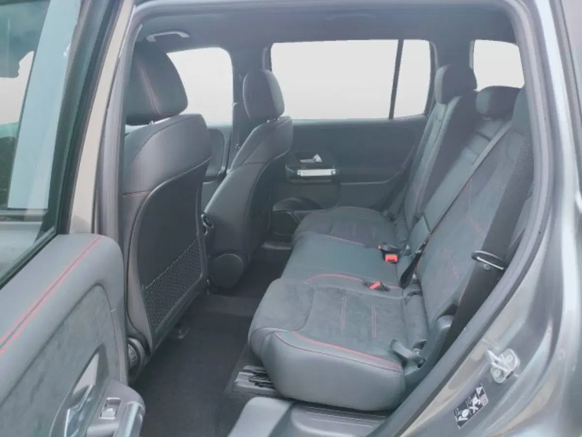 Mercedes-Benz EQB nuova a Teramo (11)