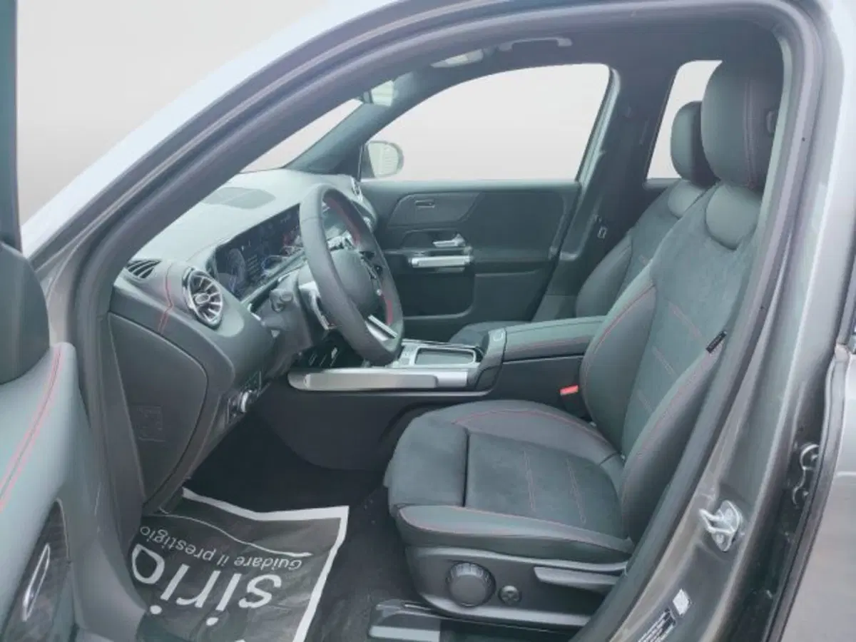 Mercedes-Benz EQB nuova a Teramo (9)