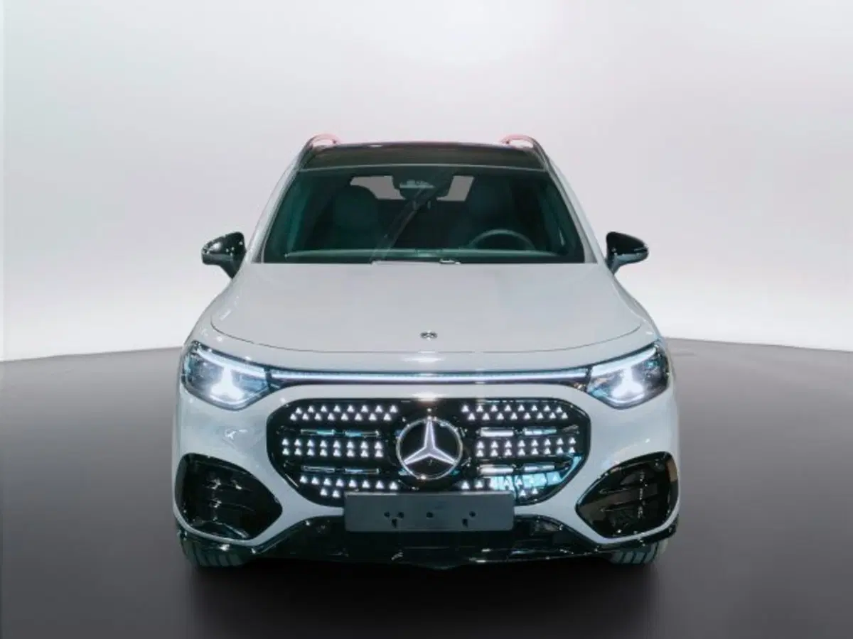 Mercedes-Benz GLB EQ nuova a Teramo (2)