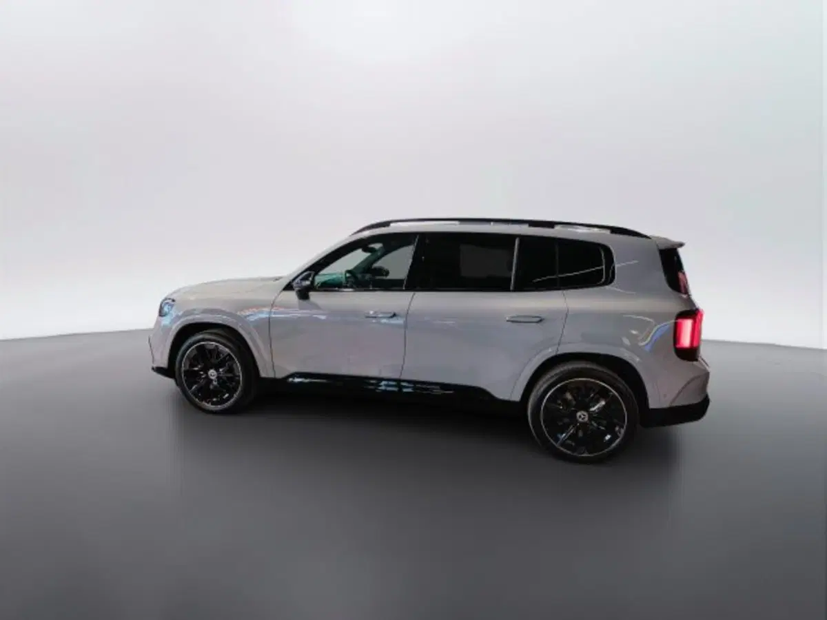 Mercedes-Benz GLB EQ nuova a Teramo (3)