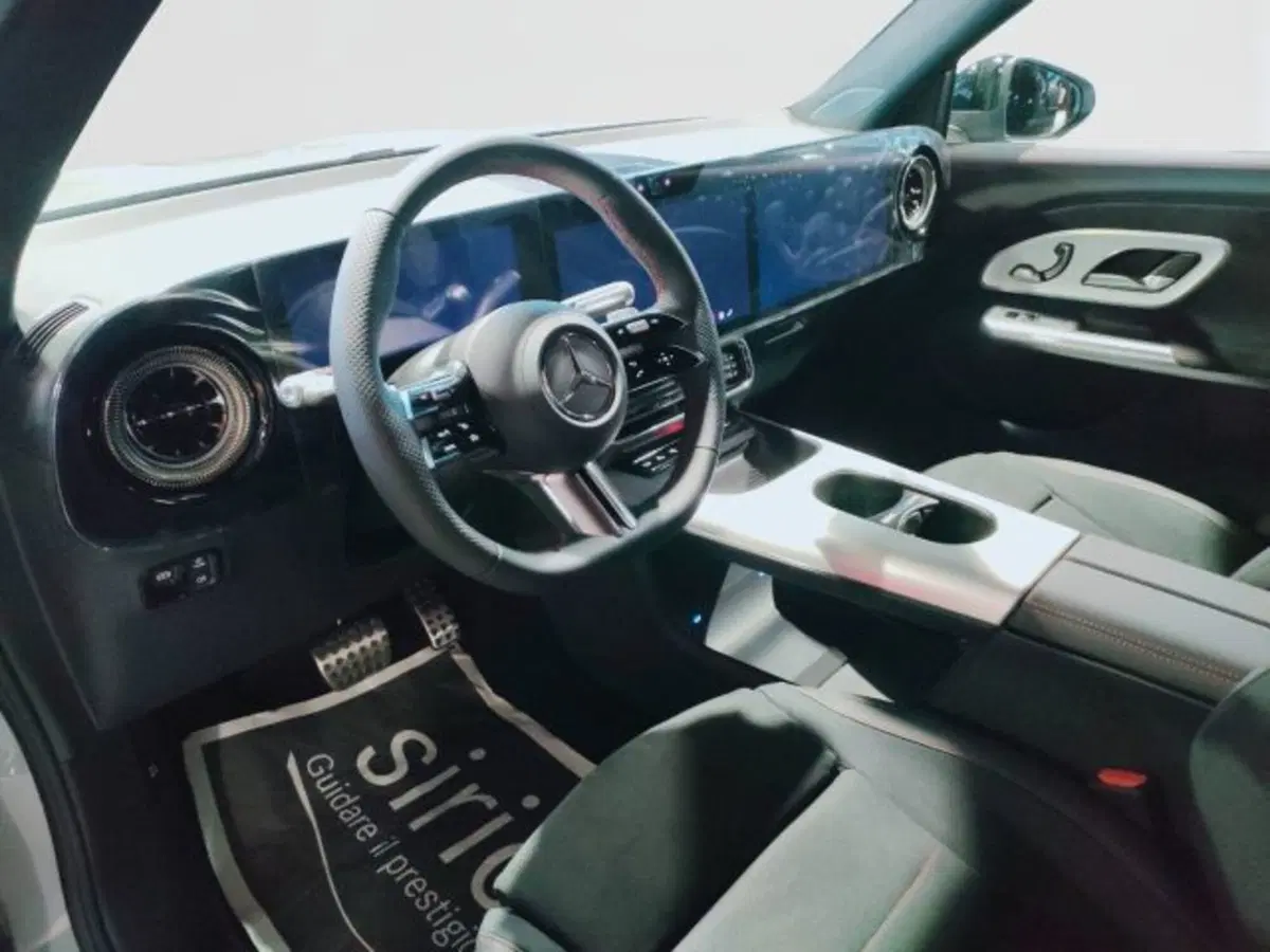 Mercedes-Benz GLB EQ nuova a Teramo (9)