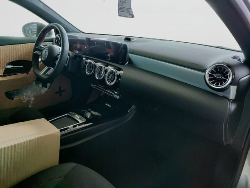 Mercedes-Benz Classe A nuova a Teramo (10)