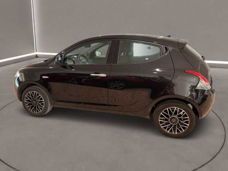 Lancia Ypsilon usata a Caltanissetta (5)