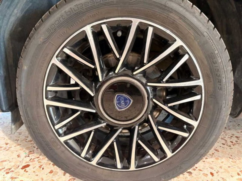 Lancia Ypsilon usata a Caltanissetta (9)