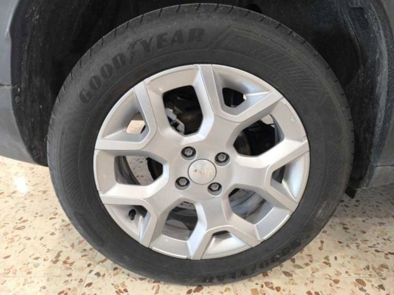 Jeep Avenger usata a Caltanissetta (9)