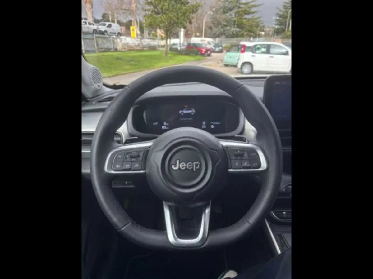 Jeep Avenger usata a Caltanissetta (8)
