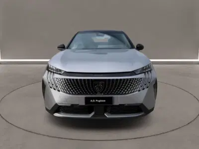 Peugeot 3008 1.2 hybrid GT 145cv e-dcs6 del 2024 usata a Caltanissetta