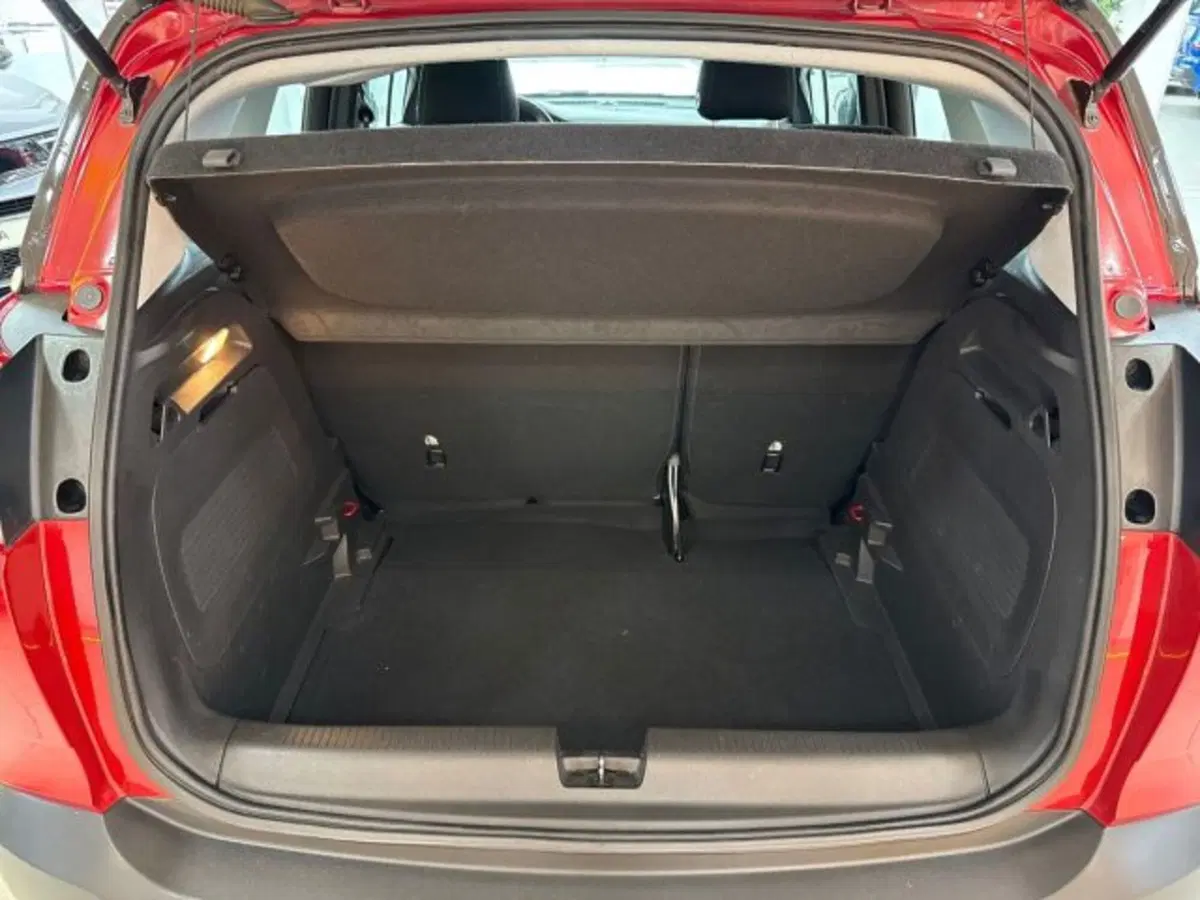 Opel Crossland X usata a Catania (12)