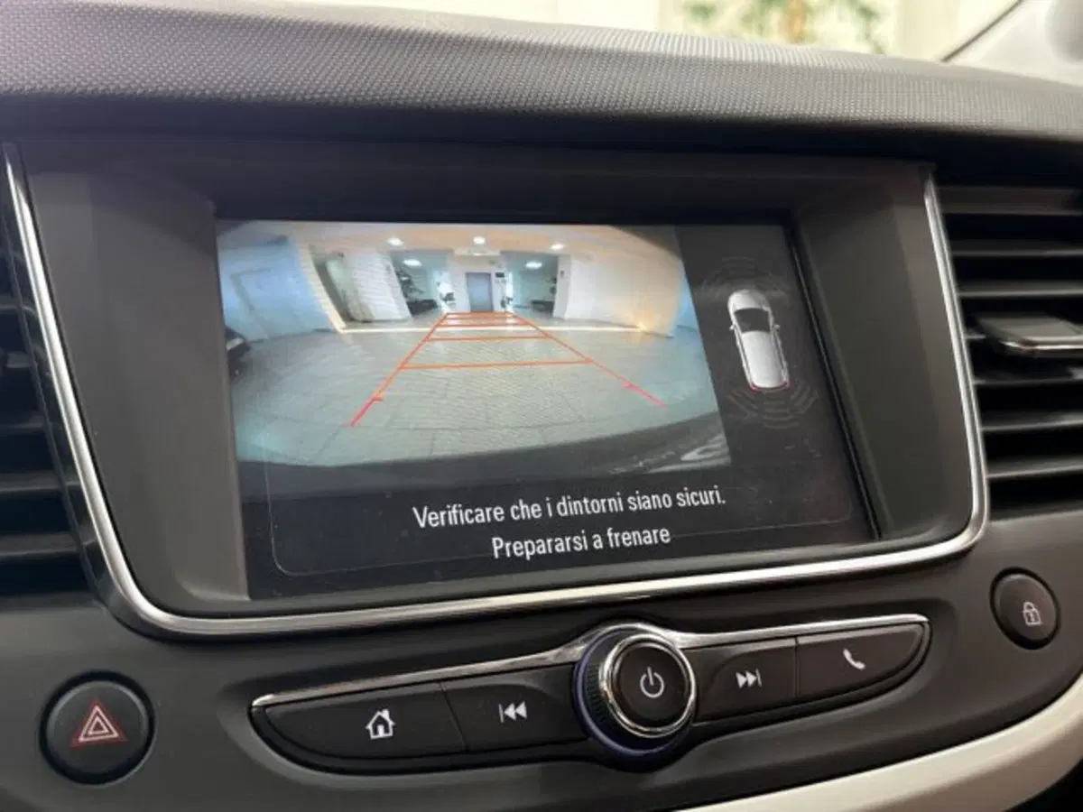 Opel Crossland X usata a Catania (17)