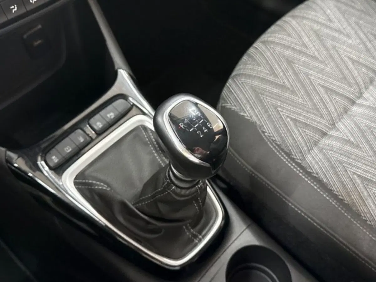 Opel Crossland X usata a Catania (8)