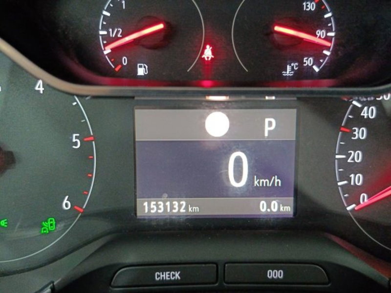 Opel Grandland X usata a Catania (15)