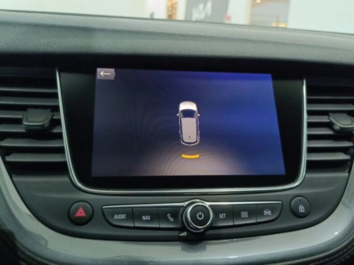 Opel Grandland X usata a Catania (17)