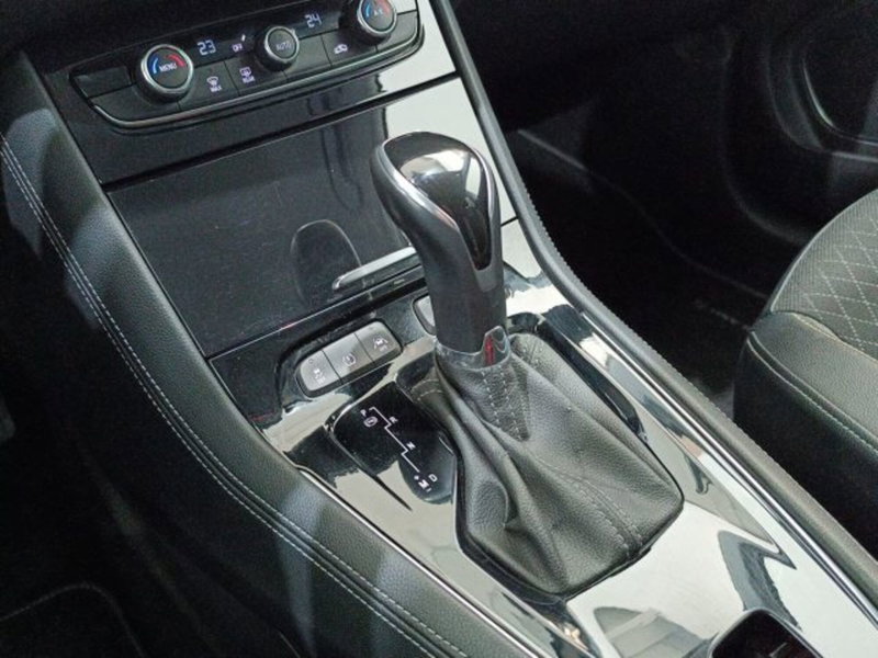 Opel Grandland X usata a Catania (8)