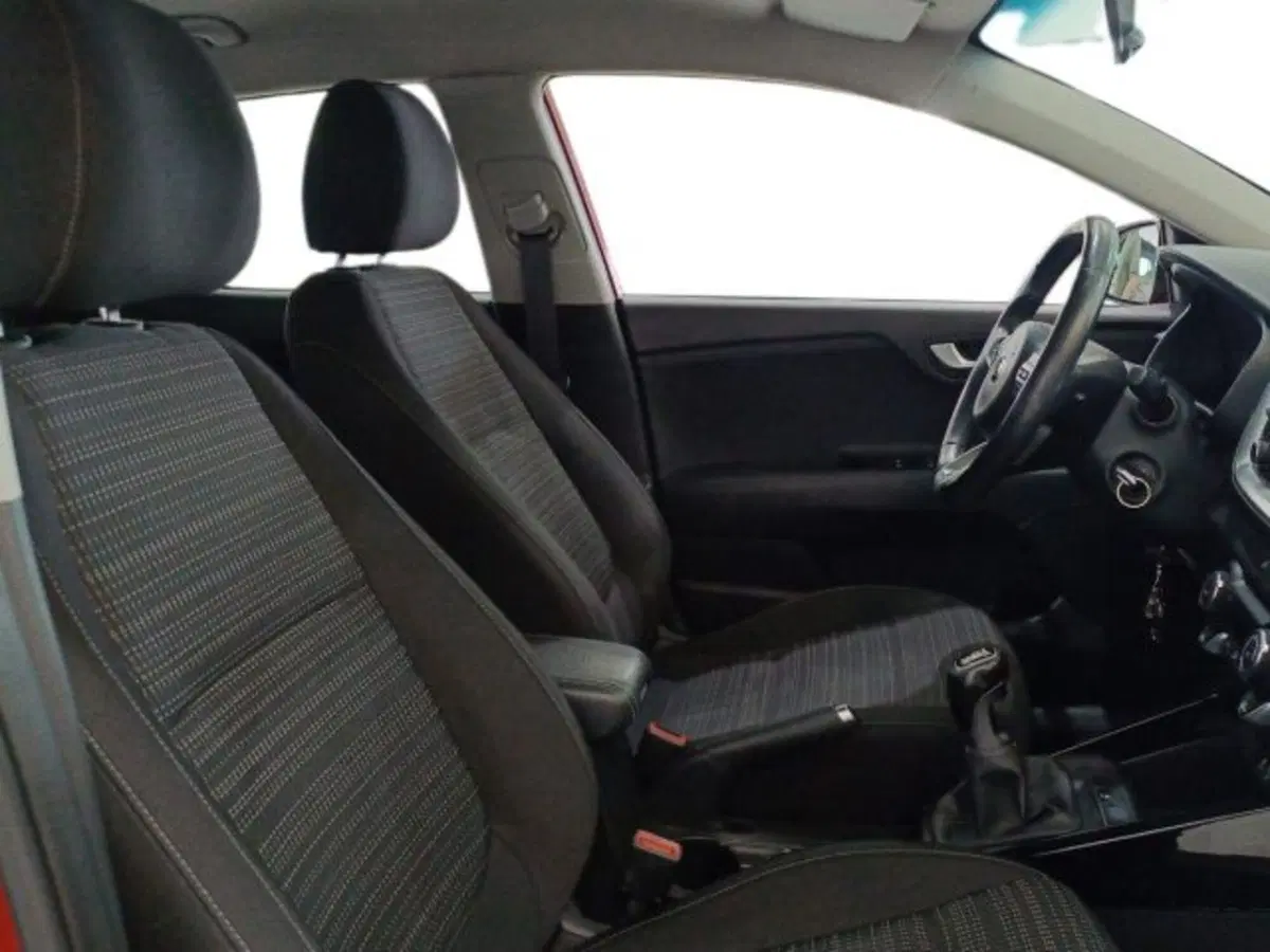 Kia Stonic usata a Catania (10)