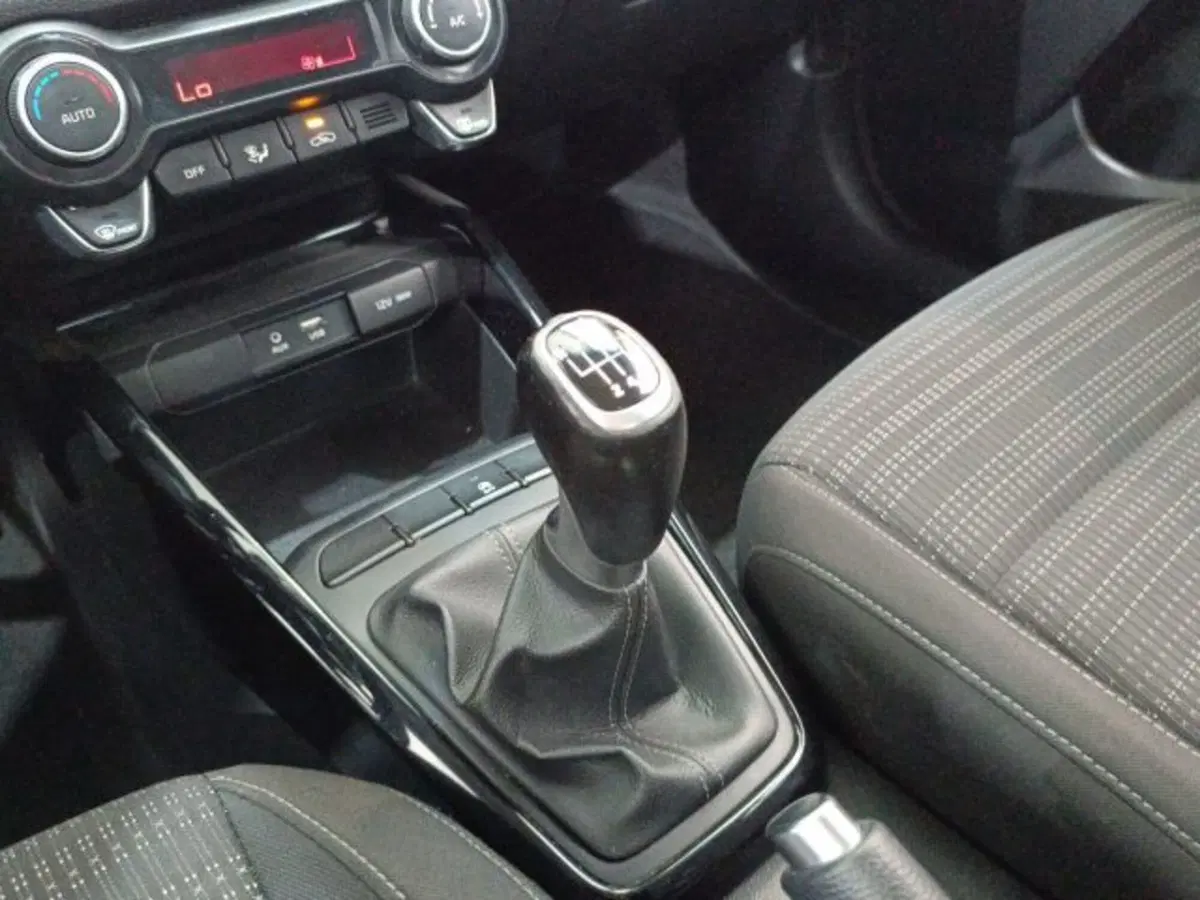 Kia Stonic usata a Catania (8)