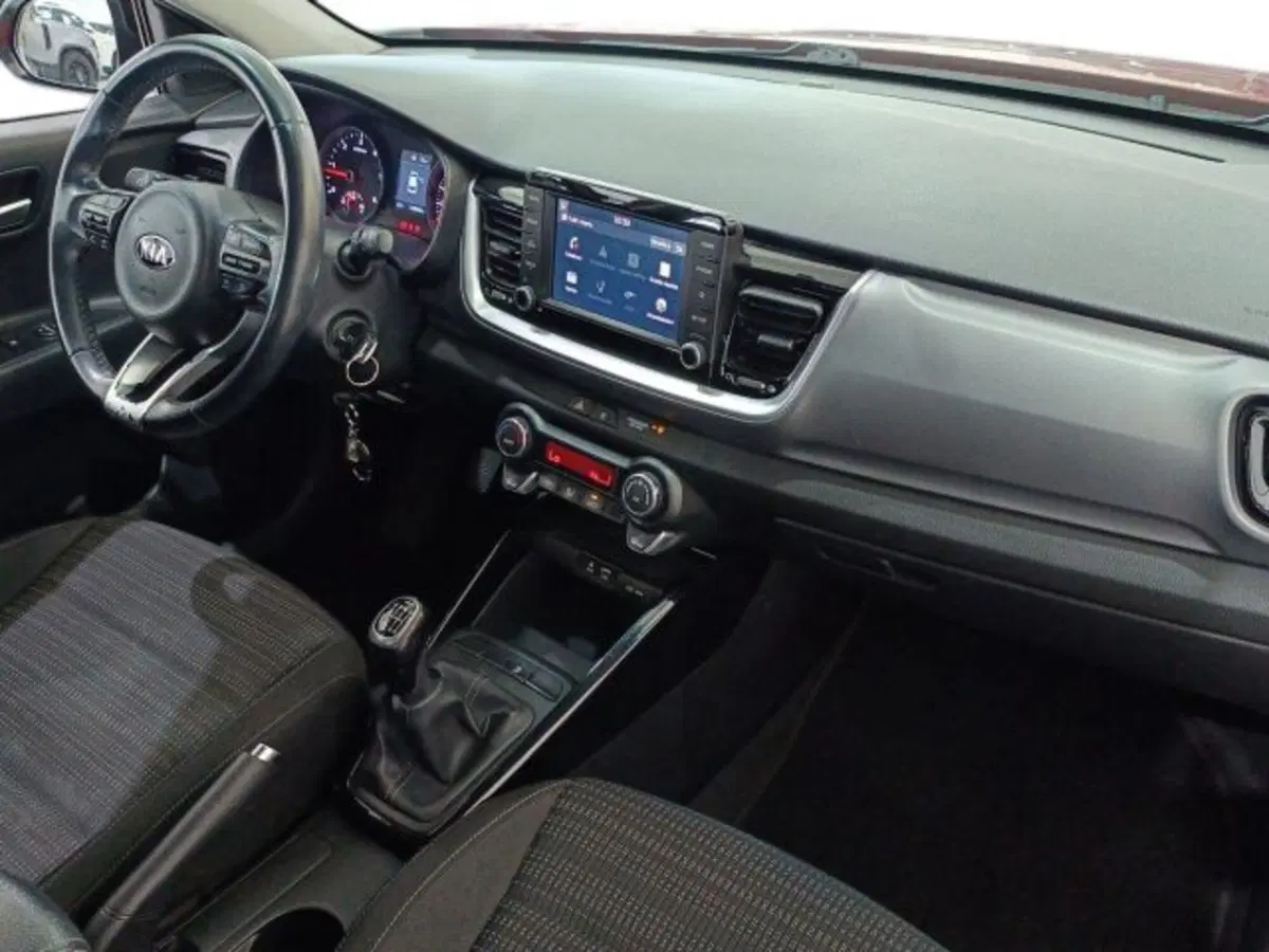 Kia Stonic usata a Catania (9)