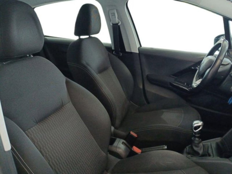 Peugeot 208 usata a Catania (10)