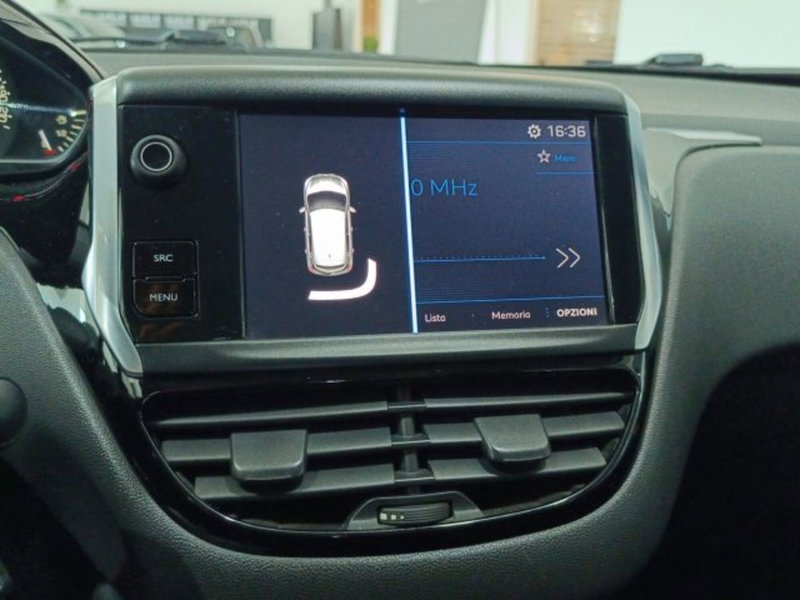 Peugeot 208 usata a Catania (16)