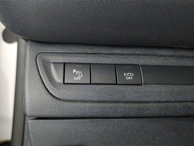 Peugeot 208 usata a Catania (19)